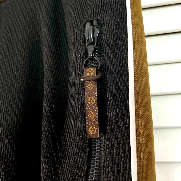 Louis Vuitton Black and Brown Joggers Premium Comfort - Picture 5 of 9